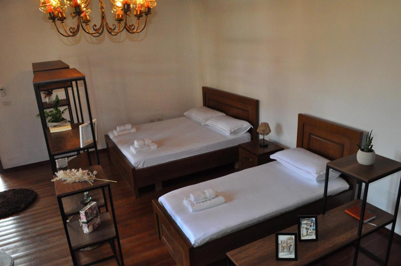 Timber Guest House Berat Ngoại thất bức ảnh