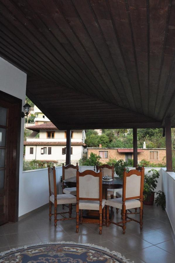 Timber Guest House Berat Ngoại thất bức ảnh
