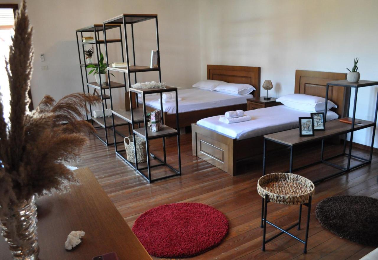 Timber Guest House Berat Ngoại thất bức ảnh